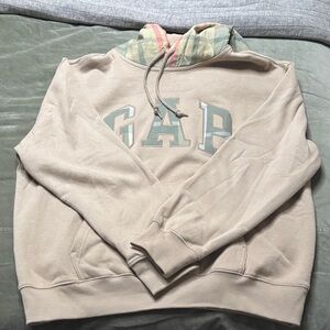 GAP Tan Sweatshirt with Multicolor Plaid Hood